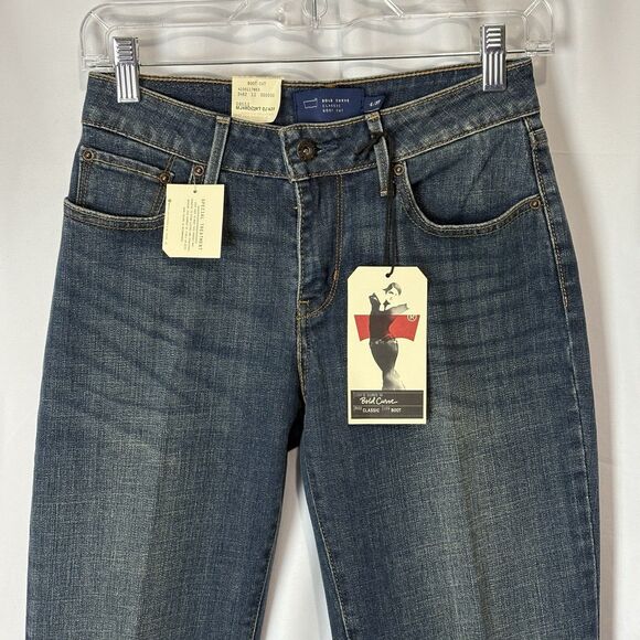 NWT Levi’s Women’s Bold Curve Bootcut Dark Wash Blue Jeans Size 4/27 Whiskered - Picture 2 of 14